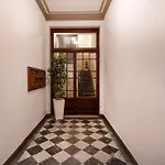 Station - City Center Studio Flat